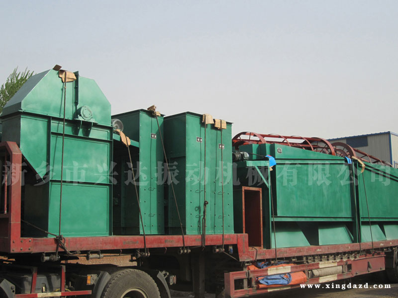 斗提、滚筒筛发货现场图